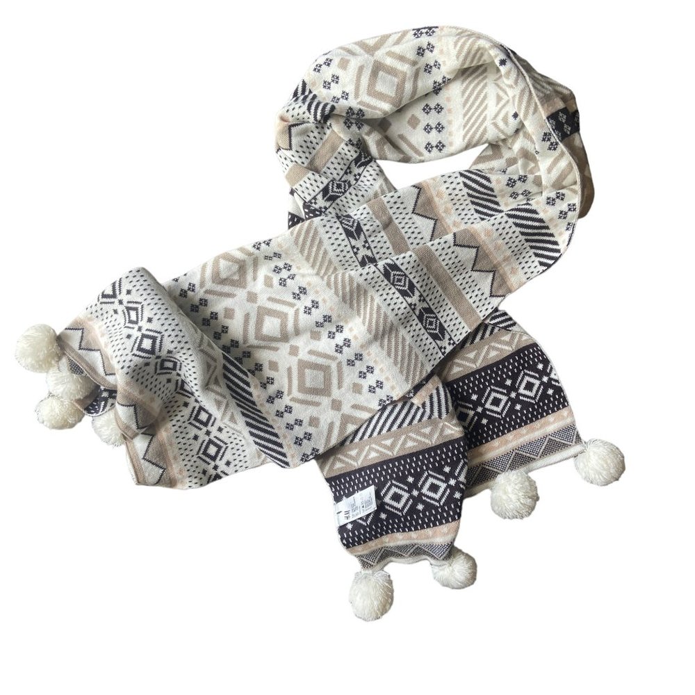 H & M Black Beige and White Pattern Scarf